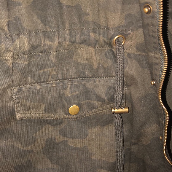 Love21 army green camo jacket - Picture 4 of 7